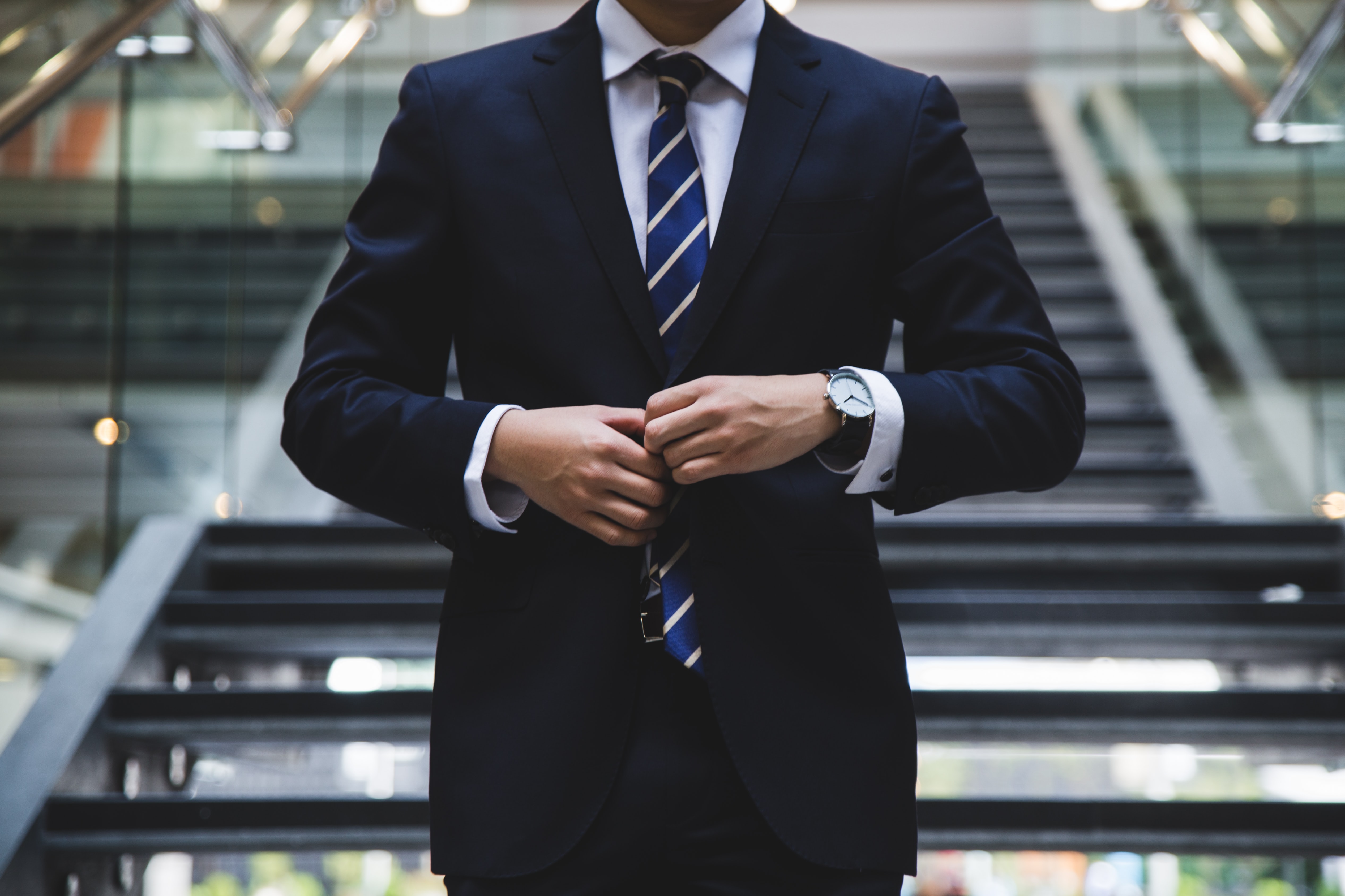 Deal or No Deal? The Hypermasculinity of the ‘Businessperson as Leader’ Rhetoric