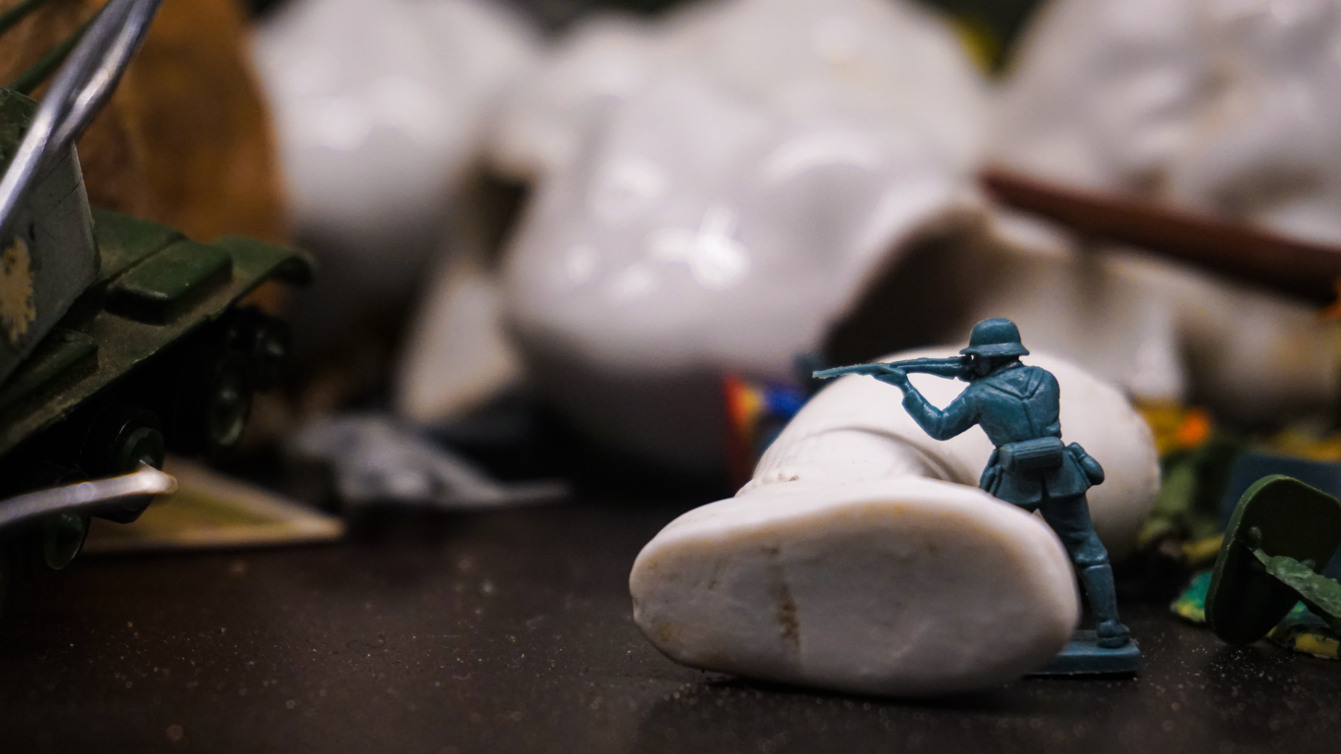 Toys and European wars